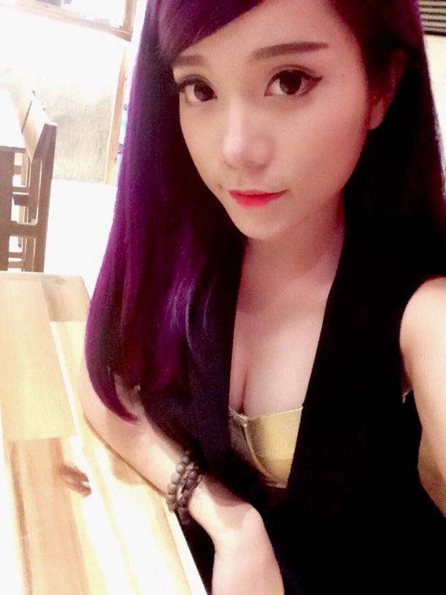 Trước đó, cô cũng gây ấn tượng ở cuộc thi Miss Teen 2011.