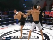 Thể thao - UFC: &quot;Vô ảnh cước&quot; nhanh như điện, cho đối thủ &quot;nằm ngủ&quot;