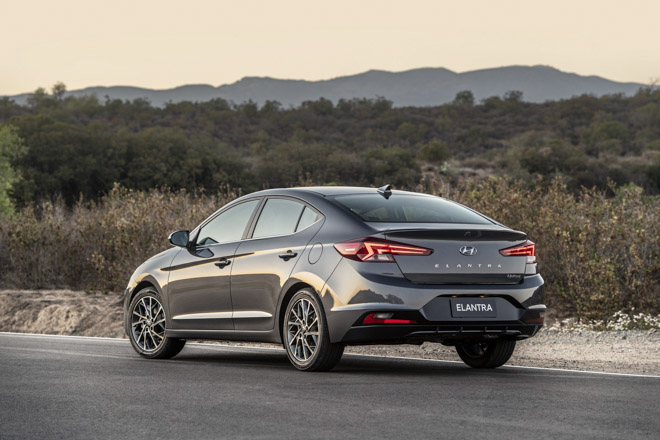 Hyundai Elantra 2019 chính thức ra mắt với thiết kế hoàn toàn mới - 3