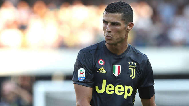 Ronaldo tịt ngòi ngày ra mắt: Fan Juventus viết tâm thư độc đáo - 1