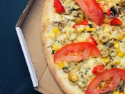 Thế giới - Ba thanh niên Mỹ gọi pizza, bắn chết người giao hàng rồi thản nhiên ăn