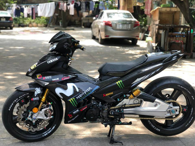 Ngay sau khi những hình ảnh về chiếc 2019 Yamaha Exciter 150 độ carbon này xuất hiện trên mạng xã hội đã thu hút được rất nhiều bình luận từ những người yêu thích dòng vua côn tay Yamaha Exciter ở Việt Nam.