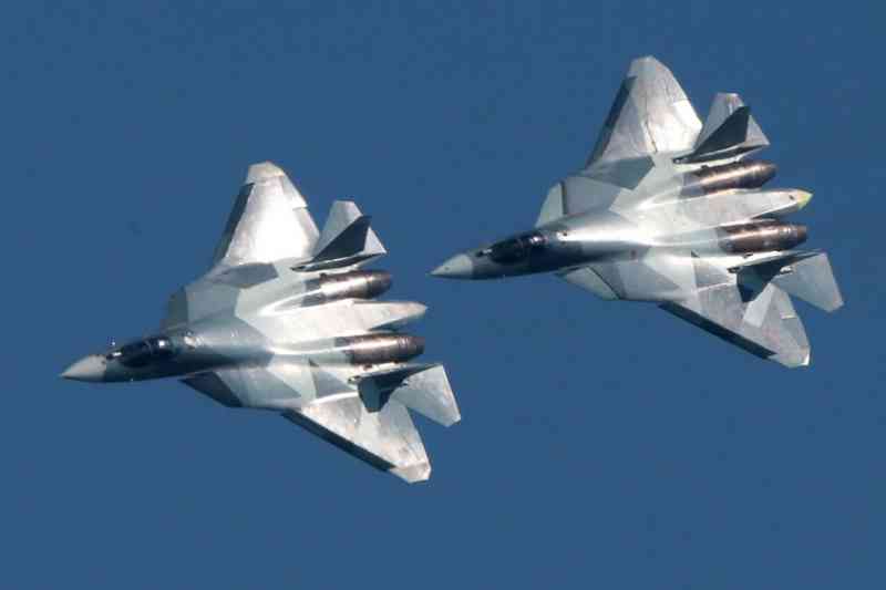 Video chưa từng công bố về máy bay Su-57 của Nga - 1