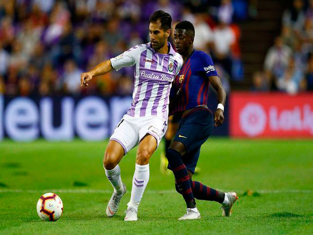 Valladolid - Barcelona: VAR cứu nguy, hú hồn phút bù giờ