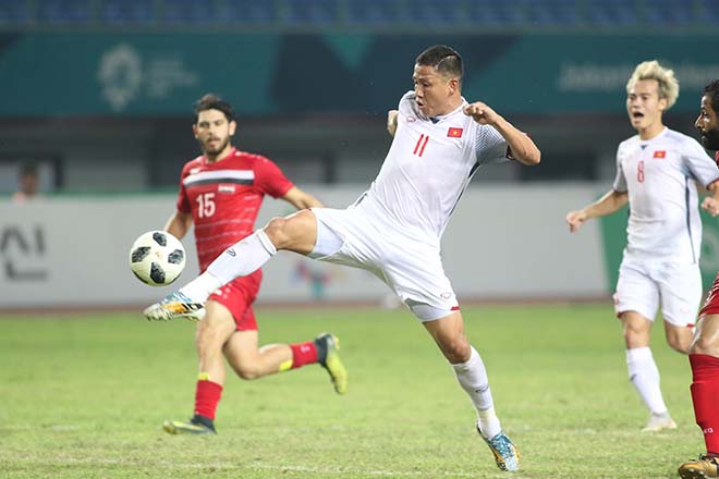 Chói sáng U23 VN: Anh Đức châm ngòi, Văn Toàn ghi bàn thắng &#34;vàng&#34; - 2