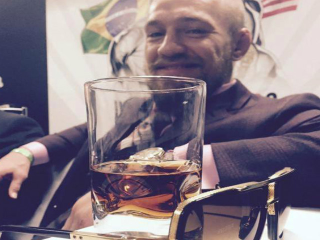 Tin thể thao HOT 28/8: Conor McGregor quyết làm giàu với Whiskey.