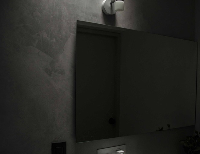Phòng tắm với nội thất đa chức năng nhằm phù hợp với diện tích vừa phải.