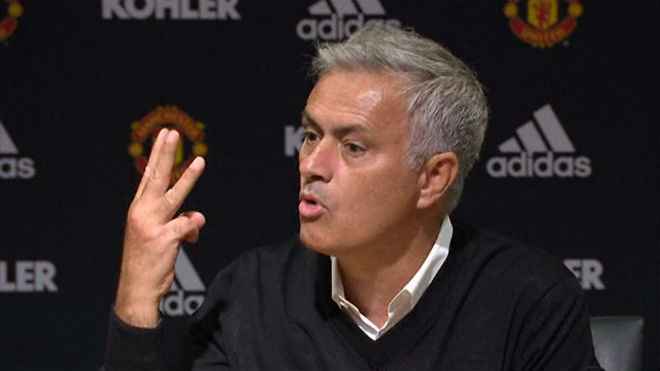 Tin HOT bóng đá tối 28/8: Huyền thoại khuyên MU không nên sa thải Mourinho - 1