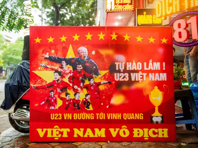 Hà Nội, TP.HCM ngập sắc đỏ trước trận bán kết lịch sử U23 Việt Nam - U23 Hàn Quốc