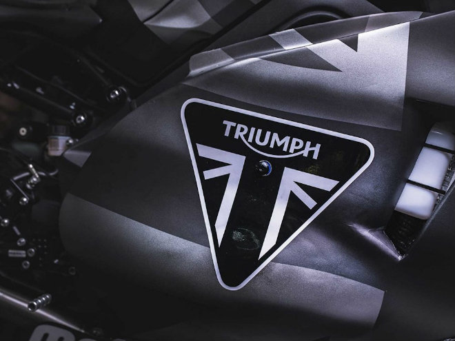 2019 Triumph 765 Moto2 lộ diện, Honda CBR600RR &#34;ăn no khói&#34; - 7