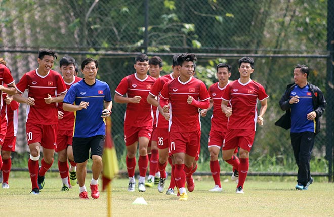 U23 Việt Nam mơ đệ tam anh hào ASIAD: Người thân các cầu thủ nói gì? - 1