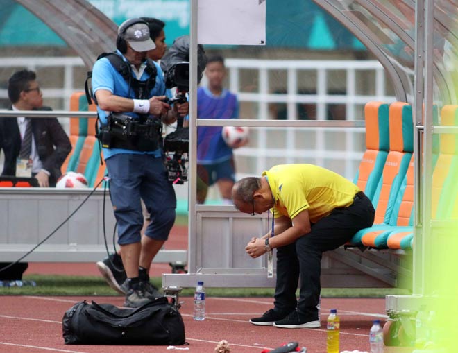 U23 Việt Nam sút penalty cân não, HLV Park Hang Seo không dám xem - 3