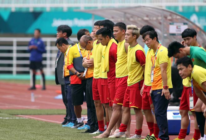 U23 Việt Nam sút penalty cân não, HLV Park Hang Seo không dám xem - 5