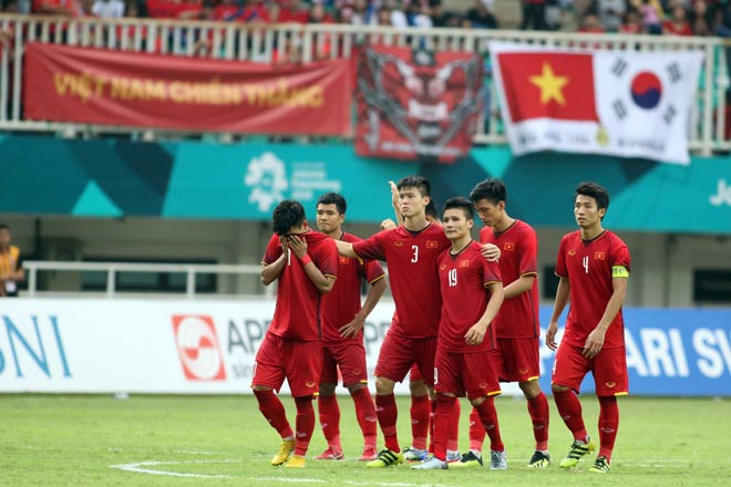 U23 Việt Nam sút penalty cân não, HLV Park Hang Seo không dám xem - 10