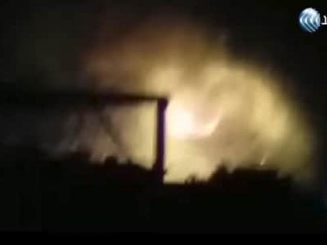Hàng loạt vụ nổ lớn tại căn cứ không quân Syria