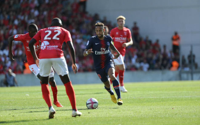 Nimes - PSG: Điên rồ 6 bàn thắng và 2 thẻ đỏ - 1