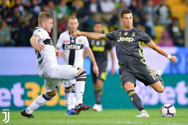 Parma - Juventus: Ronaldo nhảy múa, rượt đuổi gay cấn - 1