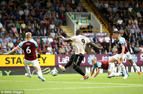 Chi tiết Burnley - MU: Pogba đá hỏng 11m, Rashford ăn thẻ đỏ (KT) - 5