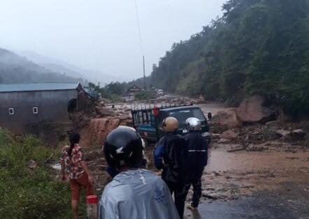 Lai Châu lại đứt đường, chết người do mưa lũ - 1