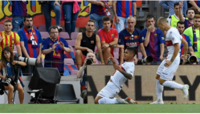 Barcelona - Huesca: Khởi đầu bất ngờ, 10 bàn thắng khó tin - 1