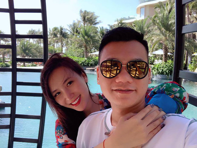 Trong kỳ nghỉ lễ vừa qua, đôi vợ chồng son đã tới khu resort ở Phú Quốc để nghỉ dưỡng.