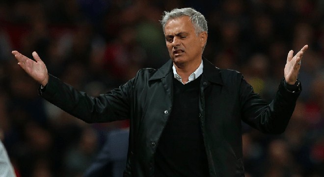 MU đấu đá: Sếp lớn tung chiêu độc, Mourinho không còn &#34;độc bá giang sơn&#34; - 1