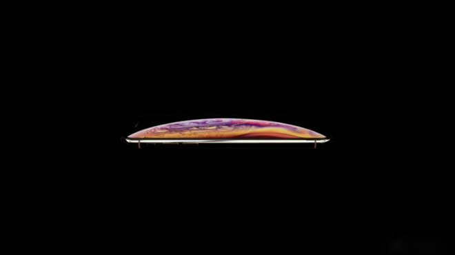 Video: iPhone XS vàng đồng, iFan “phát cuồng”, Note 9 giật mình - 3