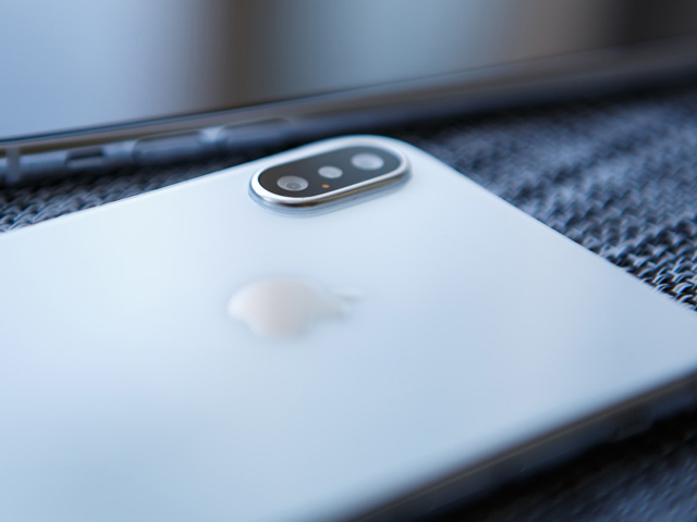 iPhone 2018 có giá rẻ, iFan sẵn sàng vay “nóng” để mua