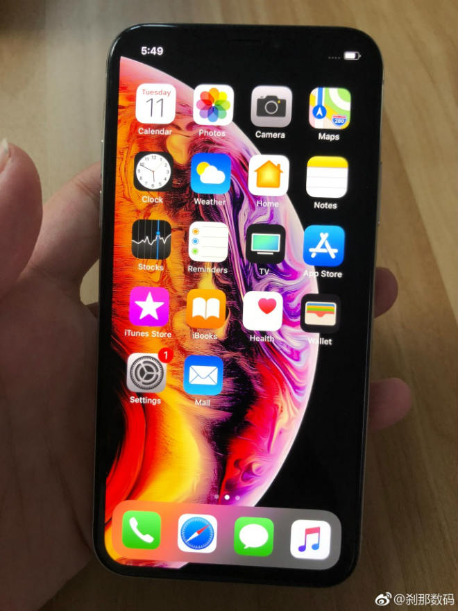 HOT: Trên tay iPhone Xs với độ phân giải cao - 2