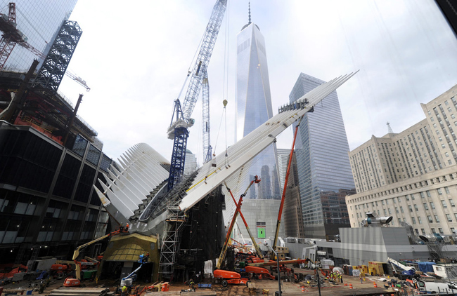 Trung tâm giao thông WTC được xây dựng vào cuối năm 2014.