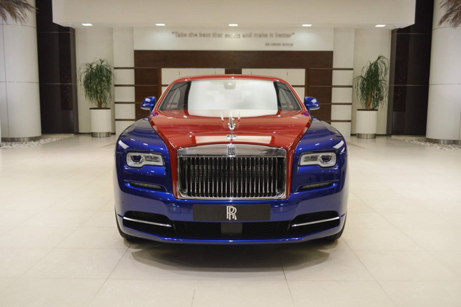 Siêu sang Rolls-Royce Wraith nổi bật với lớp sơn tương phản xanh đỏ - 3