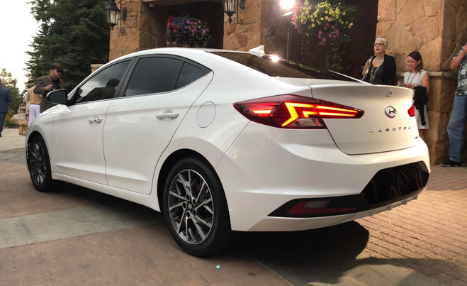 Hyundai Elantra 2019 công bố giá bán từ 17.100 USD tại Mỹ - 5