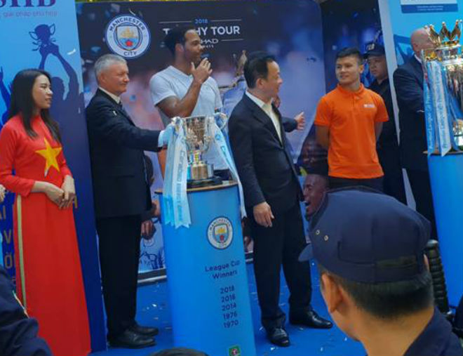 Gặp &#34;lá chắn thép&#34; của Man City, Quang Hải hé lộ tham vọng lớn - 2