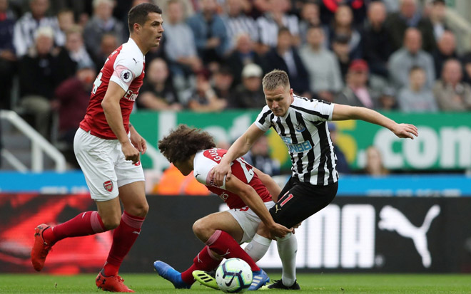 Newcastle - Arsenal: 9 phút bước ngoặt, vùng dậy phút bù giờ - 1