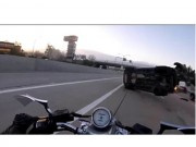 Thế giới xe - Video: Khoảnh khắc biker bị SUV &quot;bay&quot; tông trúng, thoát chết trong tích tắc