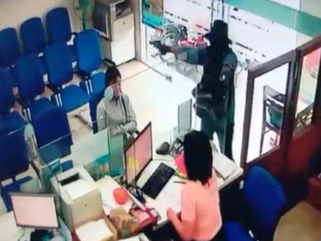 NÓNG: Đã bắt được kẻ cướp ngân hàng có súng ở Tiền Giang