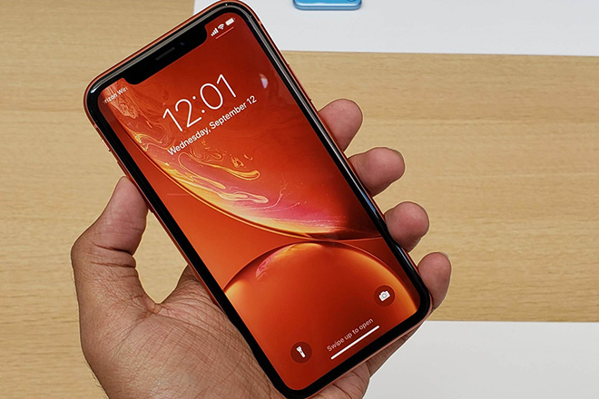 Nguyên nhân nào khiến iPhone Xr không được phát hành cho đến tháng 10? - 2