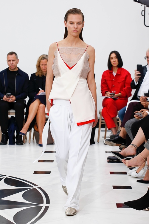 Victoria Beckham làm show kỷ niệm 1 thập kỷ thiết kế - 11