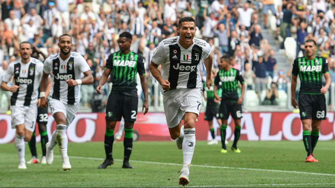 Juventus săn cúp C1: Ronaldo trở về Tây Ban Nha bị chửi bới giữa đêm - 2