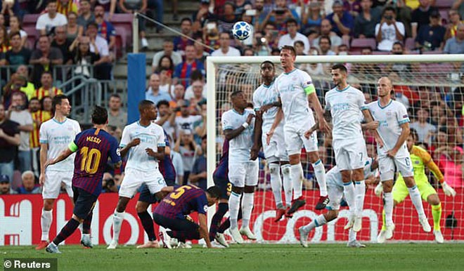 Messi bùng nổ hattrick cúp C1: Kỷ lục rực rỡ vượt Ronaldo, hơn cả lịch sử Man City - 1