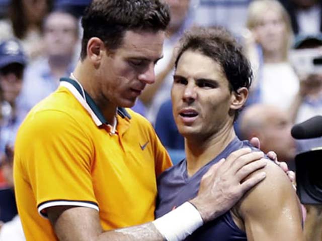 Đua số 1: Nadal bỏ 1100 điểm, Djokovic như ”cá mập chực chờ”