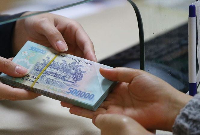 Thắt tiền tệ, tín dụng tăng thấp nhất 3 năm qua - 1