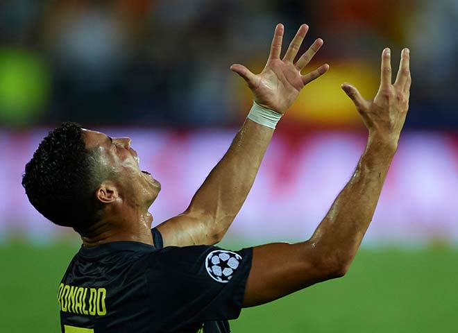 Trọng tài đuổi Ronaldo: Rút thẻ đỏ gây sốc để... nổi tiếng - 1