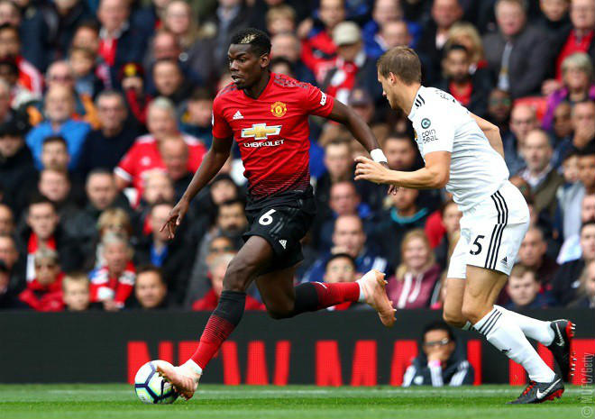 MU nguy cơ loạn: Mourinho oán thán Pogba, Barca ra tay giải cứu - 2