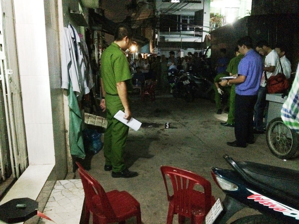 Nổ súng kinh hoàng ở Sài Gòn, 2 người chết - 1