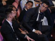 Ngôi sao bóng đá - Hé lộ FIFA The Best 2018: Messi lần đầu bỏ phiếu cho Ronaldo