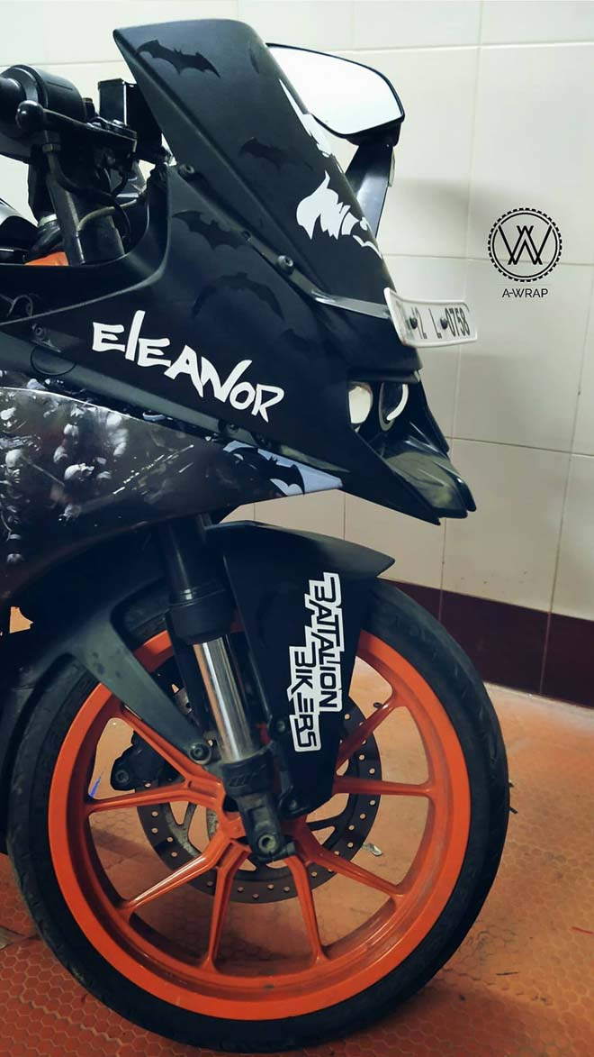 KTM RC 200 Batman Edition: Bản độ cho fan yêu thích &#34;Người dơi&#34; - 5