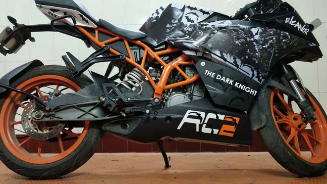 KTM RC 200 Batman Edition: Bản độ cho fan yêu thích &#34;Người dơi&#34; - 6