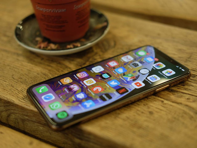 Apple lãi đậm với mỗi chiếc iPhone Xs Max 256 GB bán ra