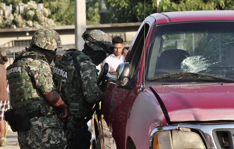 Sốc: Mexico bắt toàn bộ cảnh sát một thành phố - 1